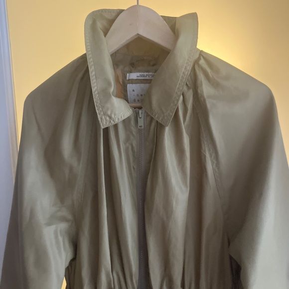 RAINCOAT - Picture 2 of 5